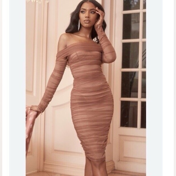 House of CB Anais Chestnut Tulle Ruched Off Shoulder Ruched Dress Medium - Picture 2 of 15